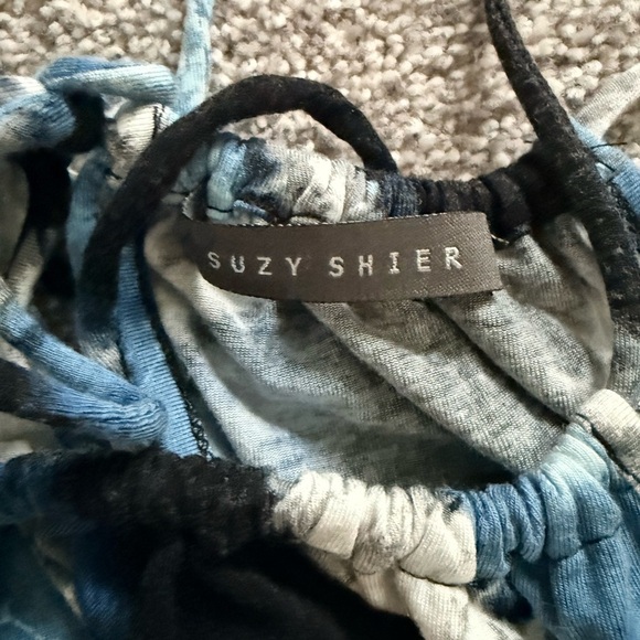 3 for 1 Suzy shier Black with Heart Design, blue tie dye straps top, black&grey - Picture 9 of 14